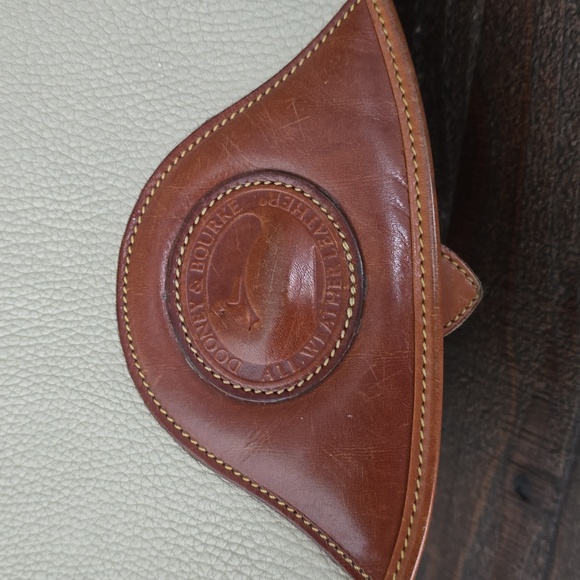 Dooney and Bourke vintage equestrian style bag - Picture 4 of 17